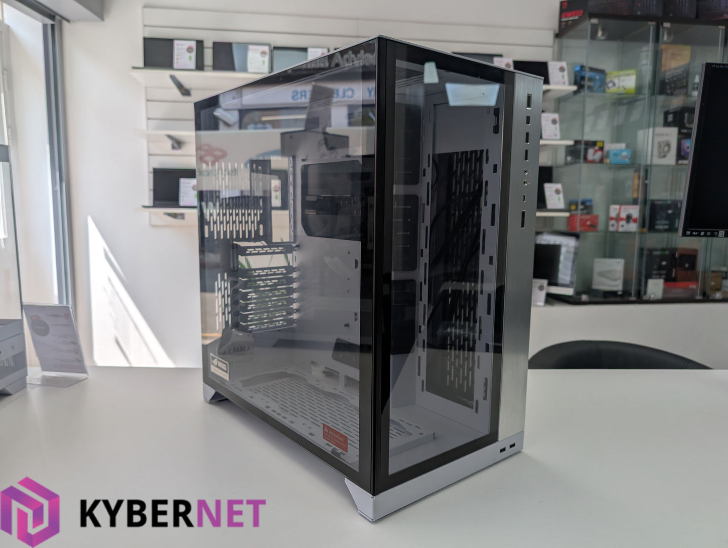 Lian Li O11 Dynamic XL ROG Certified Full Tower E-ATX Case