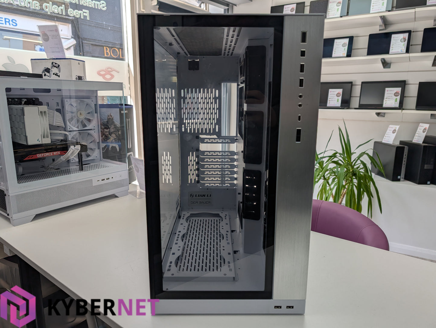 Lian Li O11 Dynamic XL ROG Certified Full Tower E-ATX Case
