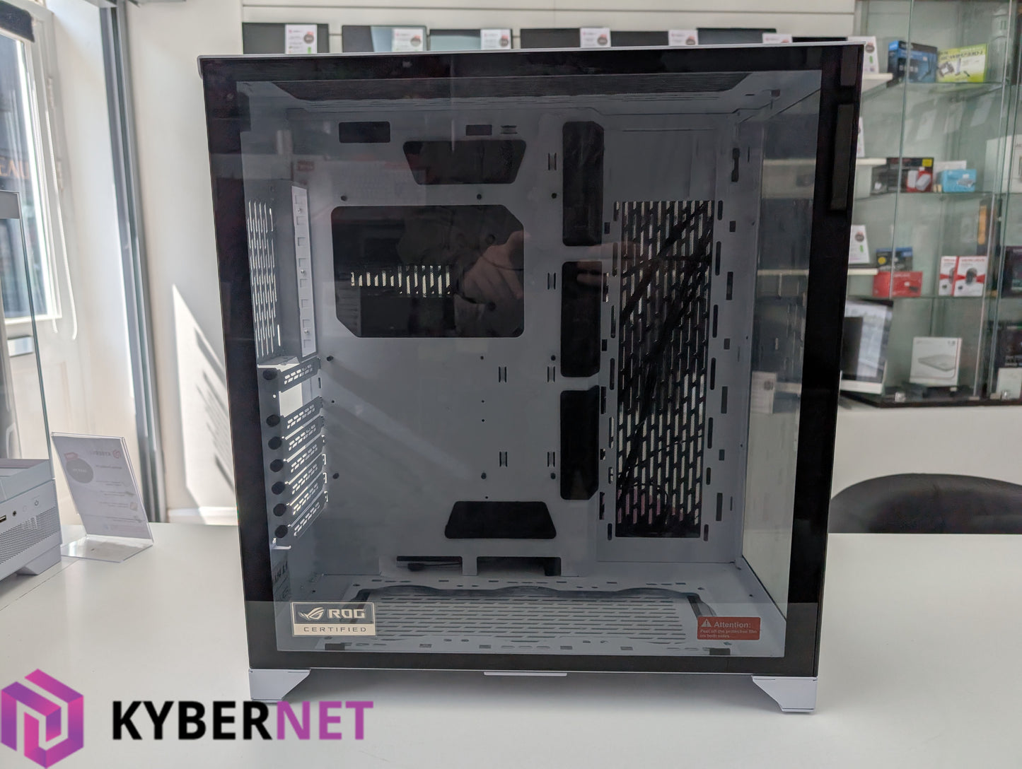 Lian Li O11 Dynamic XL ROG Certified Full Tower E-ATX Case