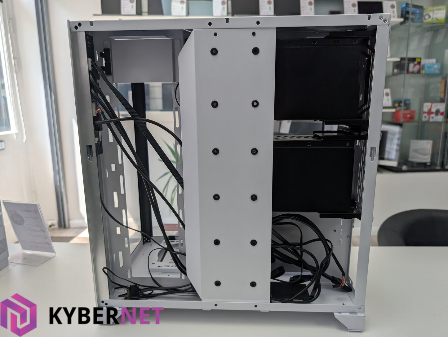 Lian Li O11 Dynamic XL ROG Certified Full Tower E-ATX Case
