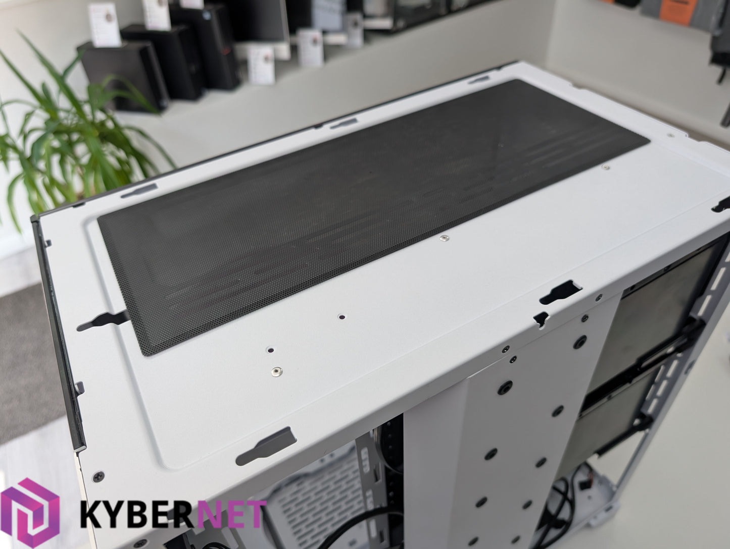 Lian Li O11 Dynamic XL ROG Certified Full Tower E-ATX Case