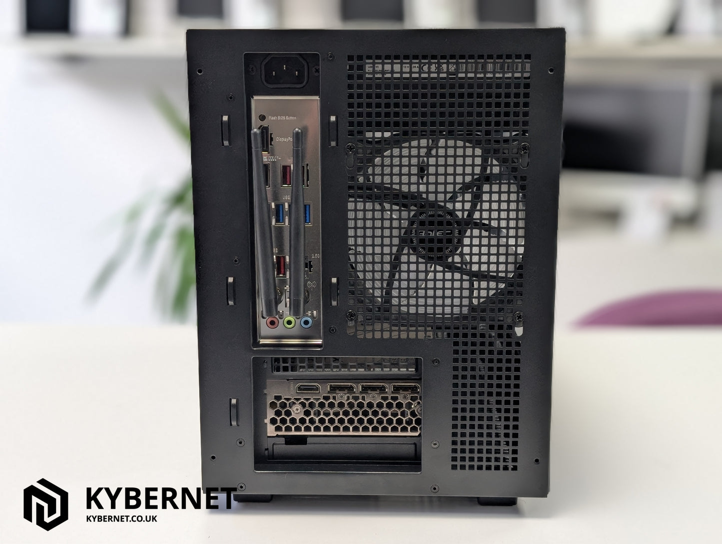 Gaming PC Ryzen 7 7800X3D 4.20GHz, 32GB, 1TB SSD, RTX 3090 24GB, Win 11