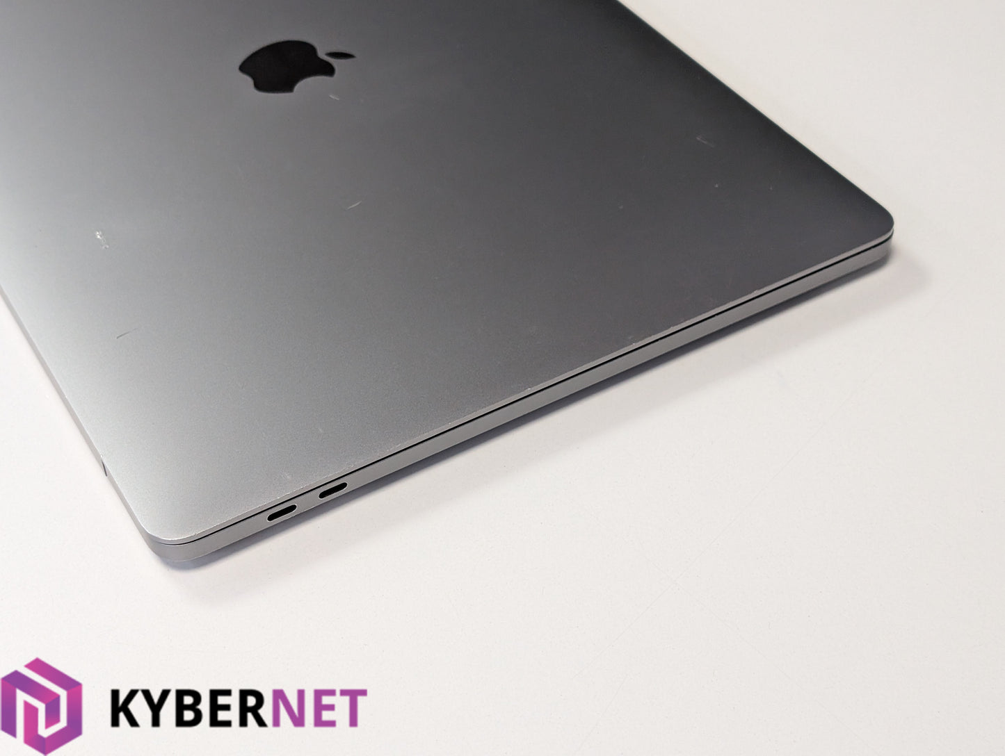 Apple MacBook Pro 16" A2141 2019 Laptop, 8-Core Intel Core i9 2.3GHz, Radeon Pro 5500M, 16GB, 1TB