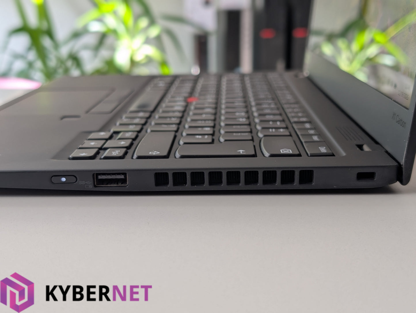 Lenovo ThinkPad X1 Carbon Gen 8 14" UHD, i7-10510U 1.80GHz, 16GB, 512GB SSD