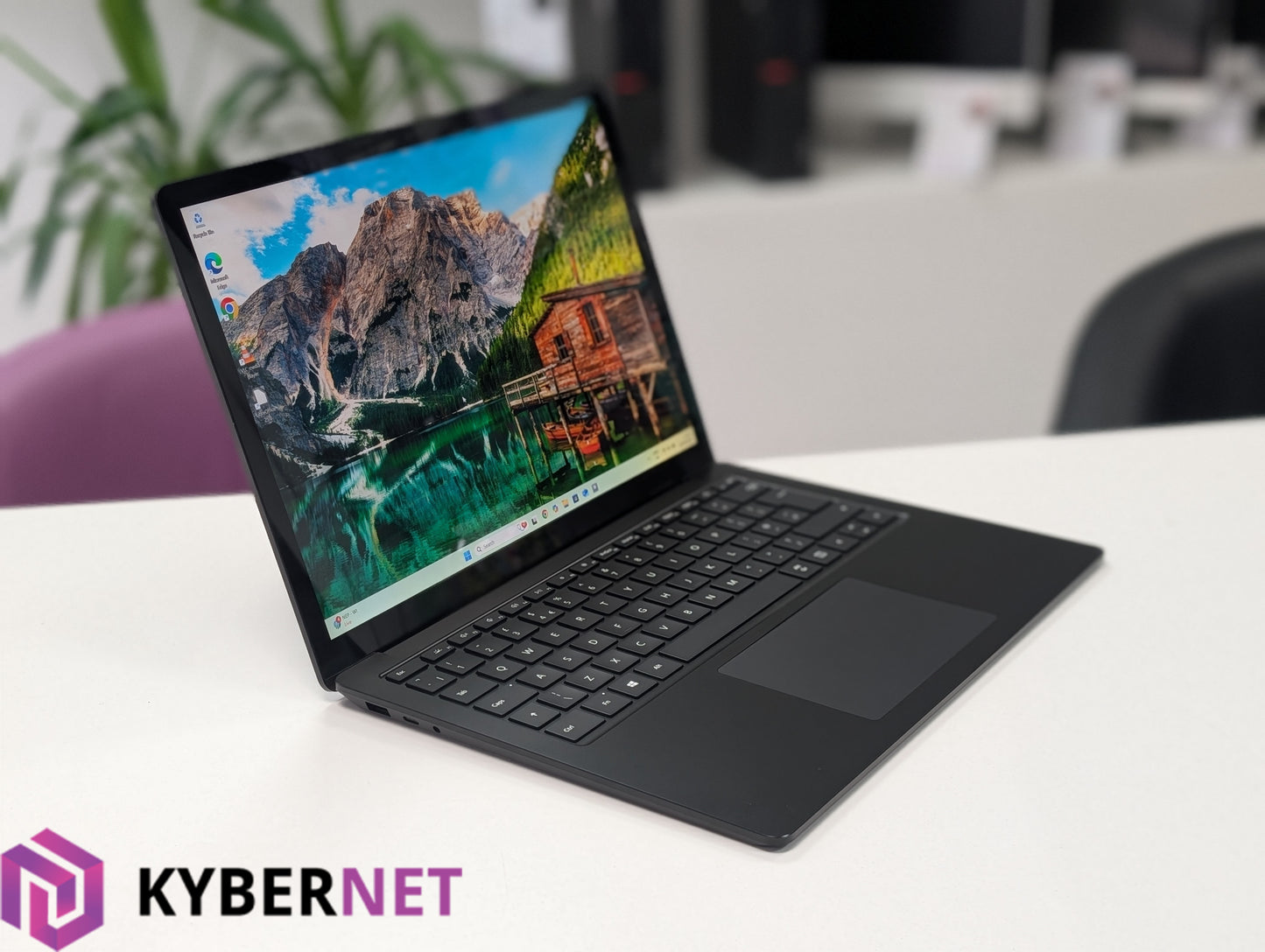 Microsoft Surface Laptop 3 1868 13.5" QHD Touchscreen Laptop, i5-1035G7 1.20GHz, 8GB, 256GB, Win 11