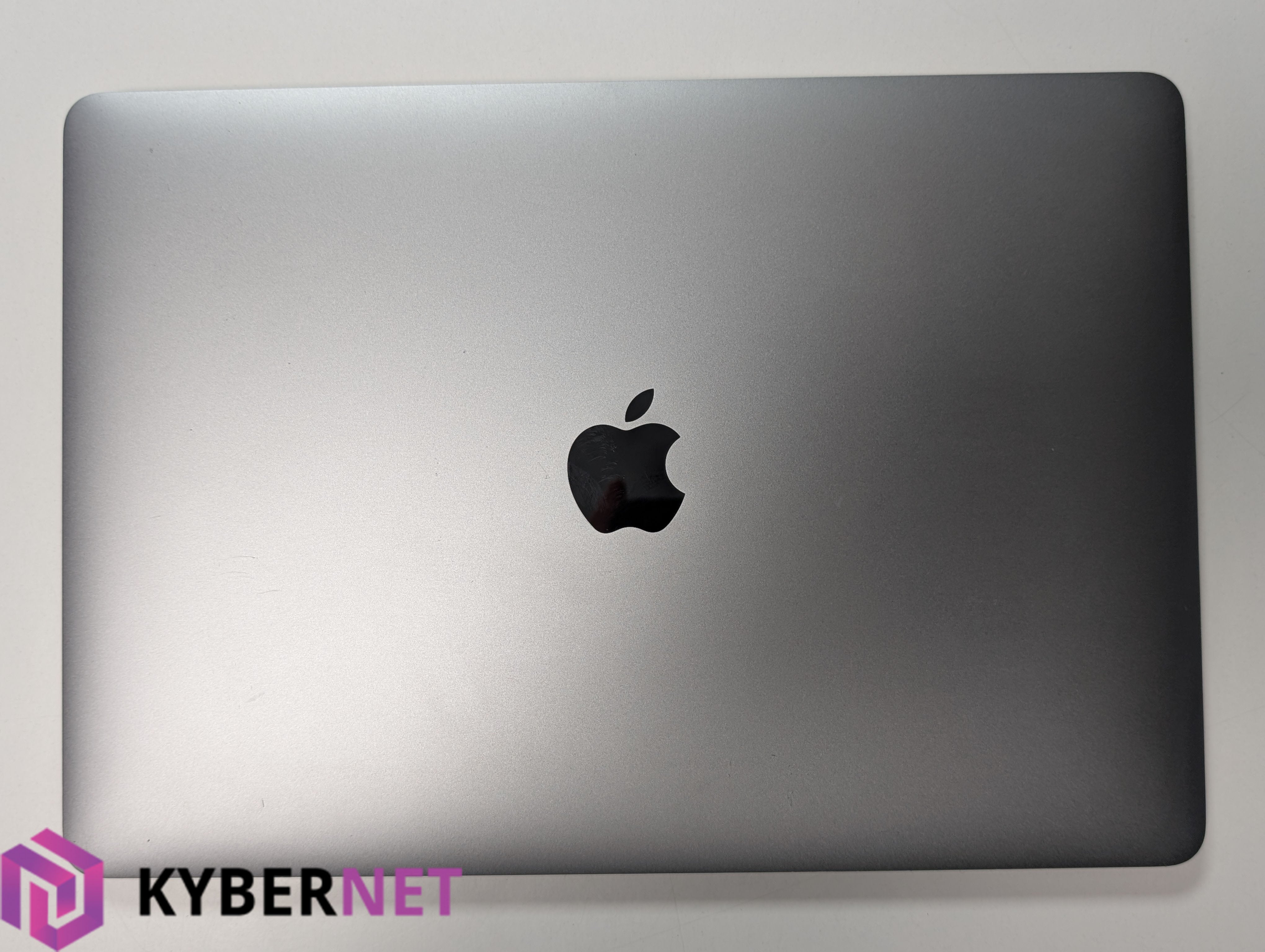 Apple MacBook シルバー A1989 Apple MacBook Pro A1989 (2018) Core i7 8GB RAM 256 SSD 1.5GB