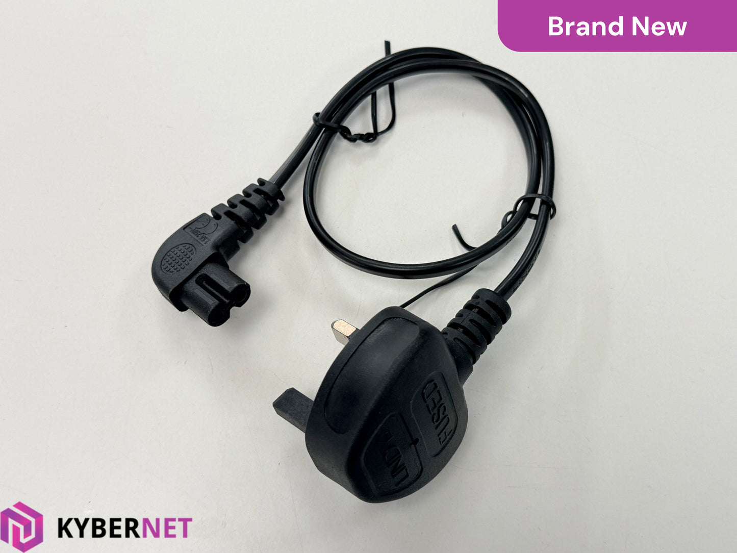 Lindy 30454 0.5m UK 3 Pin Plug To Right Angle IEC C7 Extension Cable (Figure-8)