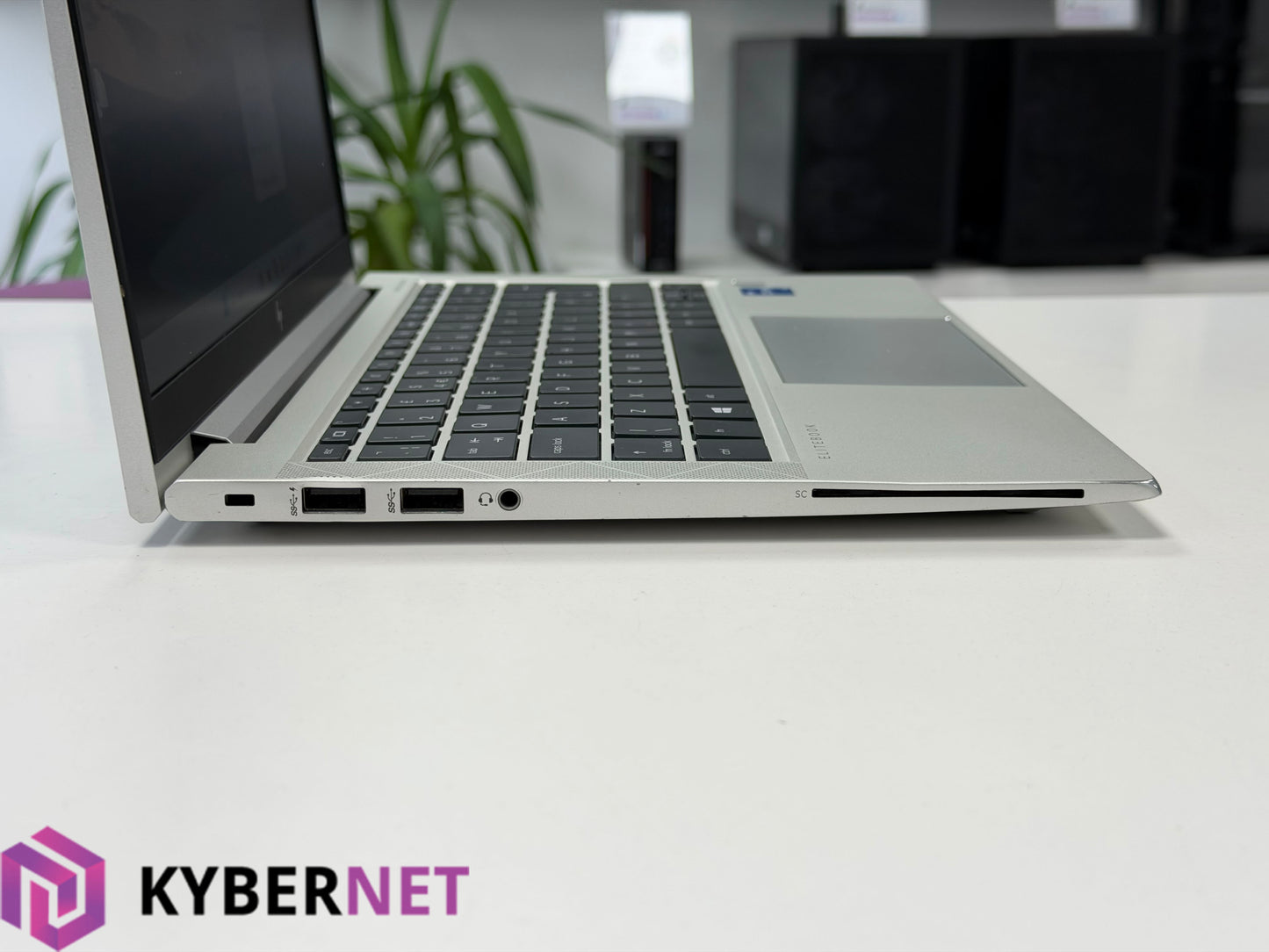 HP EliteBook 830 G8 13.3" FHD Laptop, i5-1135G7 2.40GHz, 16GB, 256GB, Win 11