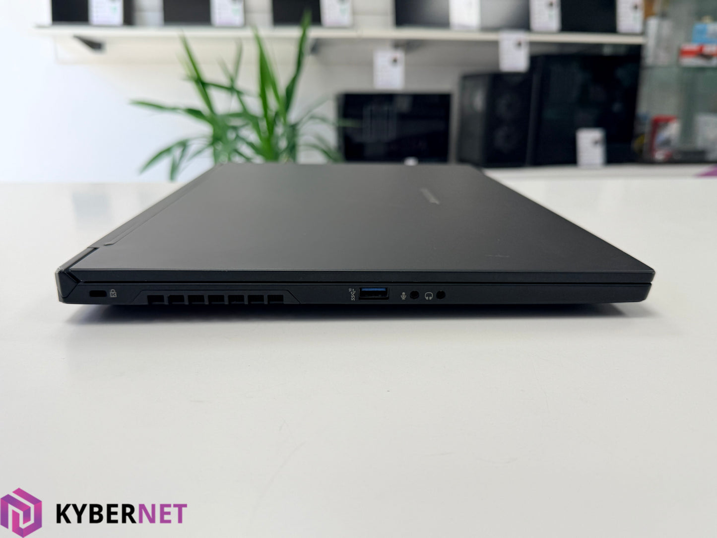 Medion ERAZER Beast X30 17.3 QHD 165Hz Gaming Laptop, i7-12700H 2.30GHz, 16GB, 512GB + 512GB, RTX 3070 Ti, Win11