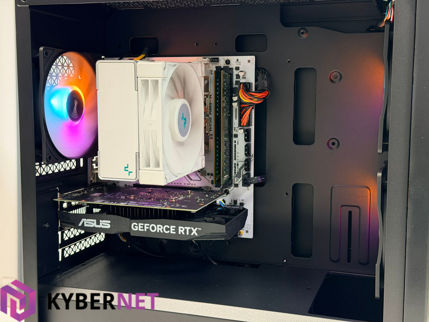 Gaming PC Ryzen 5 5600X 3.70GHz, 32GB, 512GB + 1TB SSD, RTX 3050 6GB