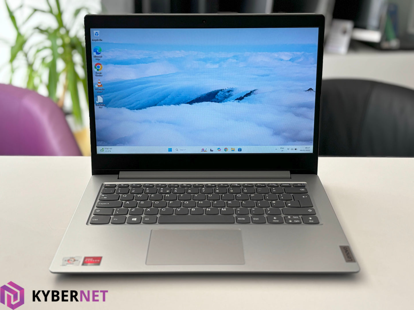 Lenovo IdeaPad 1 14ADA05 14" HD Laptop, Athlon Silver 3050e 1.40GHz, 4GB, 64GB