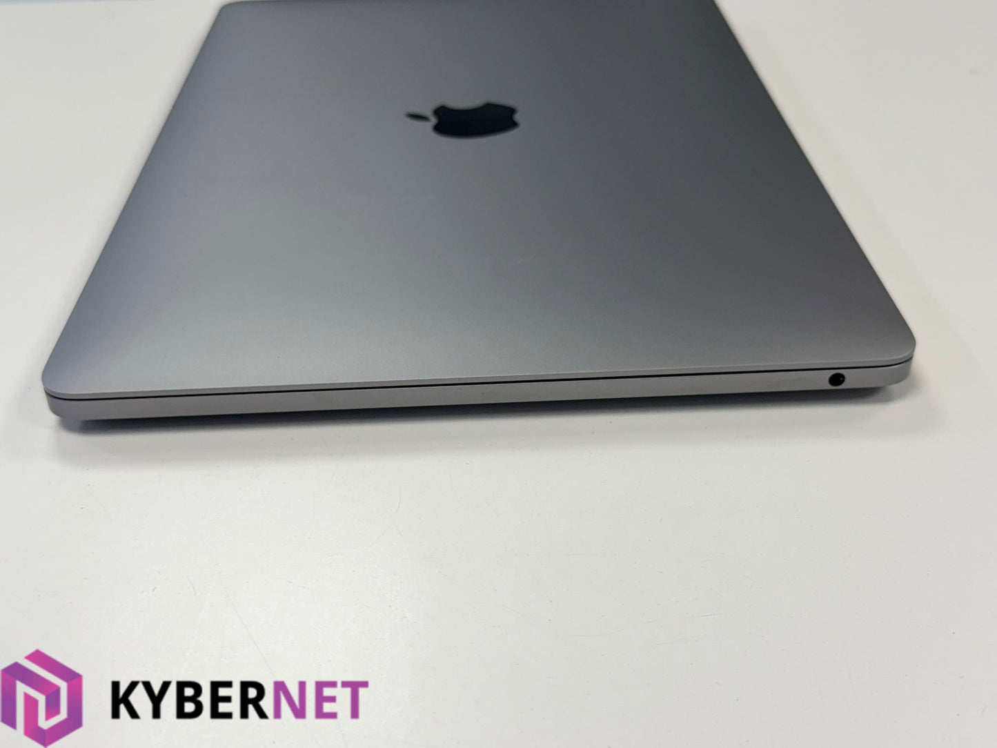 Apple MacBook Pro A2338 13.3" 2022 Laptop, Apple M2, 16GB, 256GB