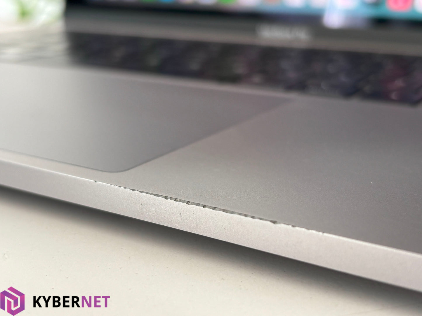 Apple MacBook Pro A1989 13" 2018 Laptop, Quad-Core i7 2.7GHz, 16GB, 1TB
