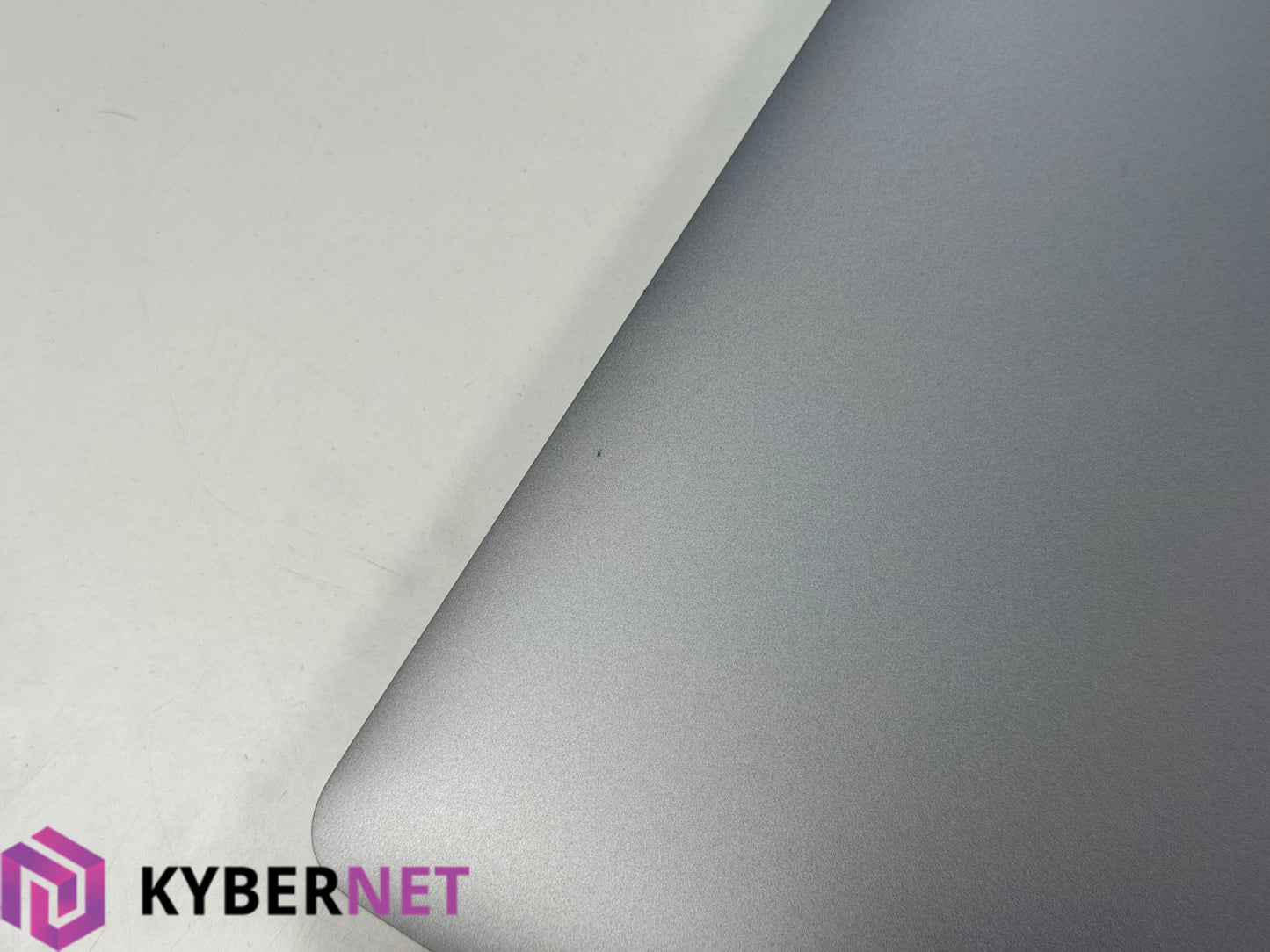 Apple MacBook Pro A2338 13.3" 2022 Laptop, Apple M2, 16GB, 256GB